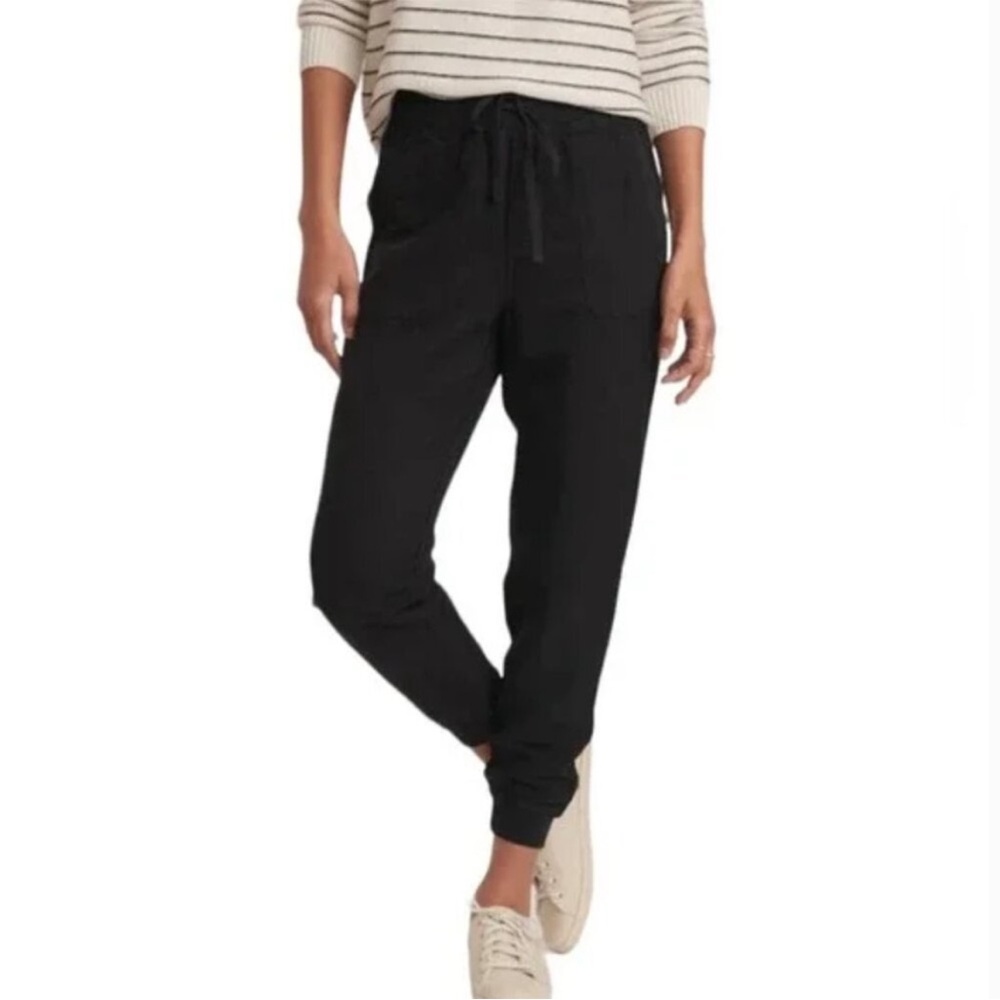 Marine Layer The Hazel Drapey Jogger in Black Size M